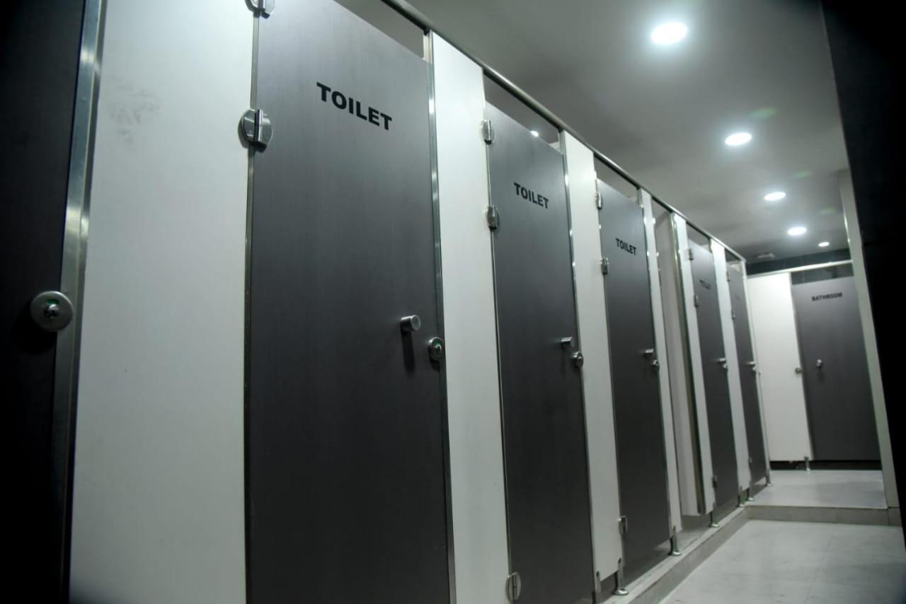 Charyana Hotel Ac Dormitory Ahmadábád Exteriér fotografie