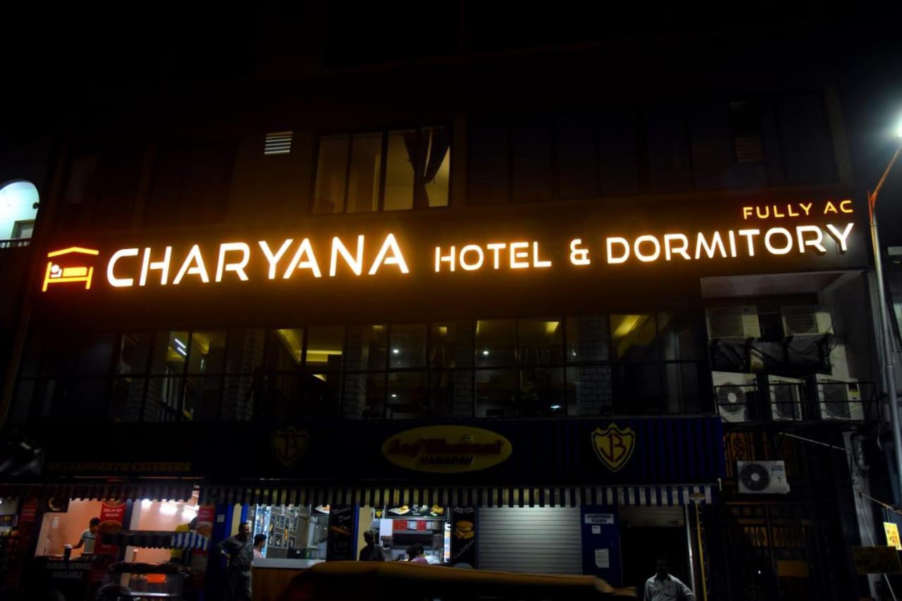 Charyana Hotel Ac Dormitory Ahmadábád Exteriér fotografie